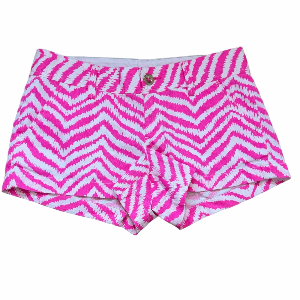 Lilly Pulitzer Pink and White 3” Walsh Shorts Size 2